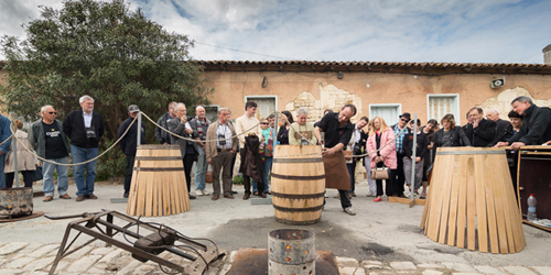 Demonstrations-tonnellerie-Nadalie-Printemps-Blaye
