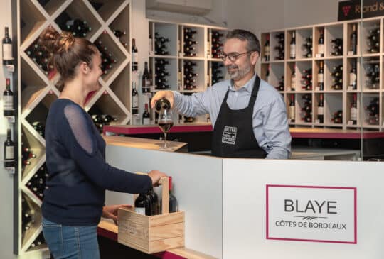 Dégustation à la Maison du Vin